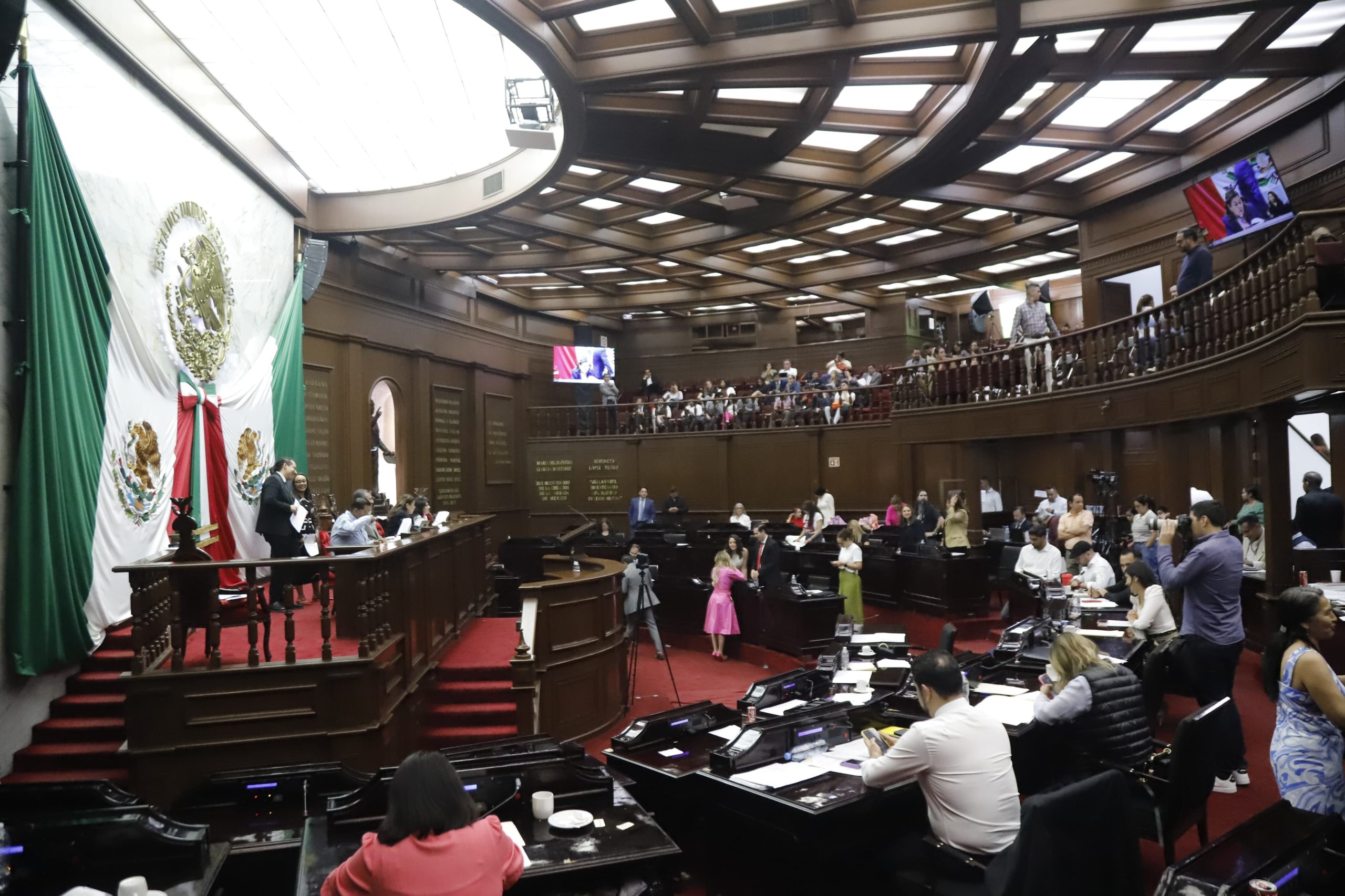 Condecoración “La Mujer Michoacana” 2025, para Yareni Pérez Vega y Jeannet Hernández Vega: 76 Legislatura