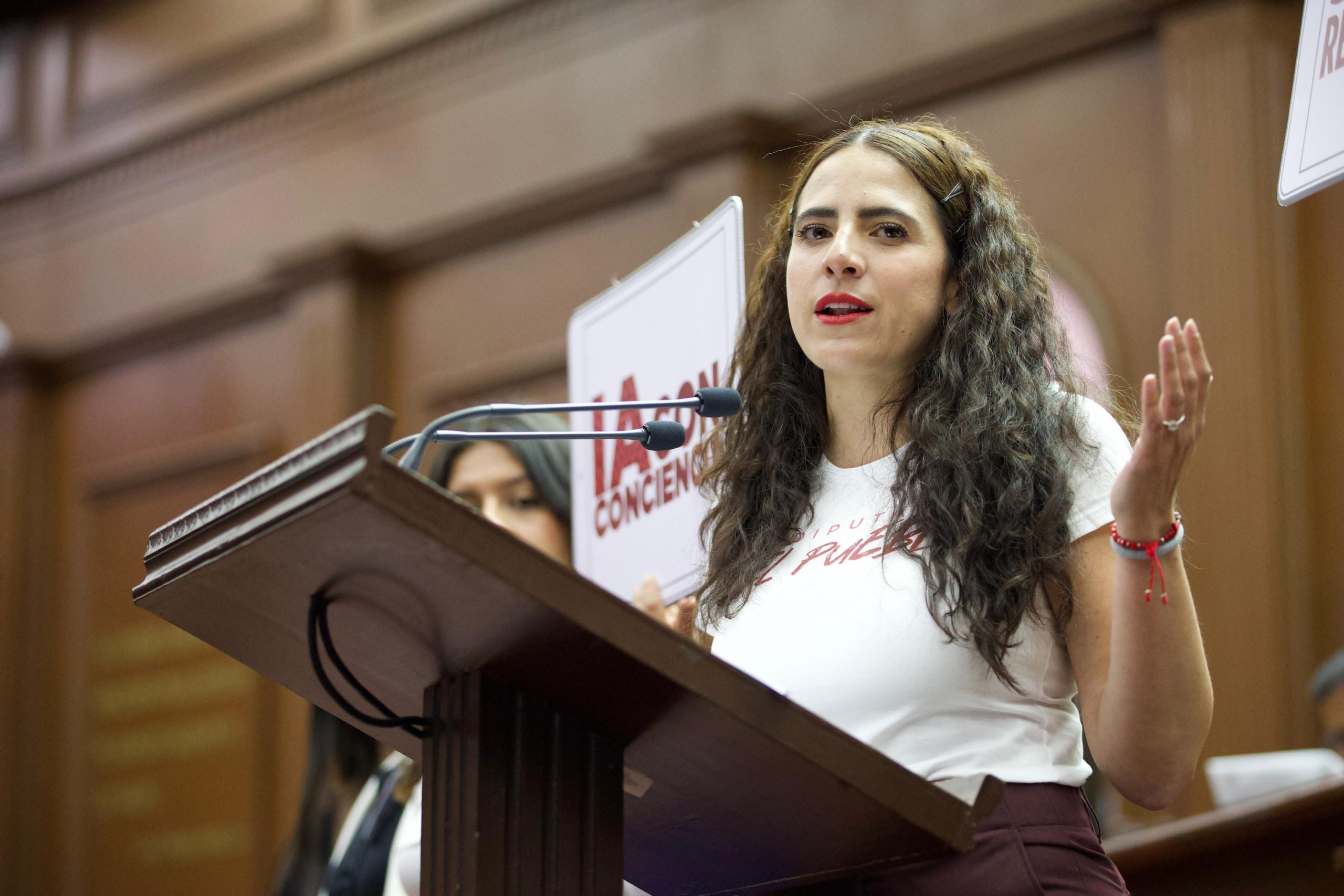 Giulianna Bugarini exige acción contra el uso indebido de la inteligencia artificial: ‘Es hora de regularla’