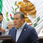 Barragán presenta iniciativa para garantizar seguros de vida dignos a policías de Michoacán