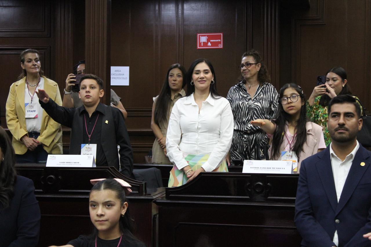 Diputados, obligados a legislar a favor de los niños y niñas: Diana Espinoza