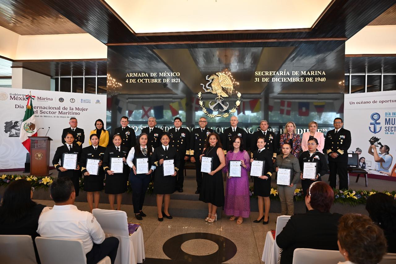 Coordinación General de Puertos y Marina Mercante reconoce a Beatriz Yera, directora general de APM Terminals México por su liderazgo en el sector marítimo
