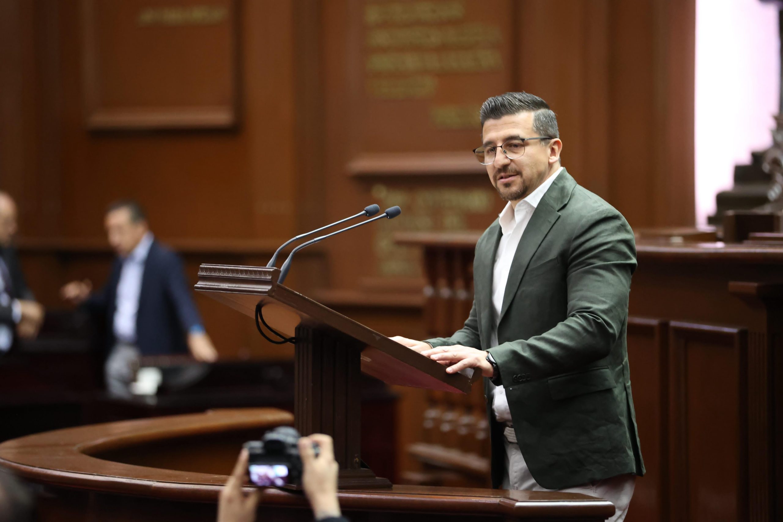Tras aprobación que prohibe apología del delito, Toño Mendoza remarca que esto permitirá avanzar en recuperar tejido social