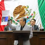 Juan Carlos Barragán presenta reforma para establecer como requisito la licencia de conducir para la compra de vehículos