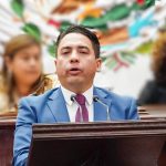 Diputado Iván Arévalo Vera presenta iniciativa para regular el derecho de vía, mejora del entorno y la seguridad vial en Michoacán