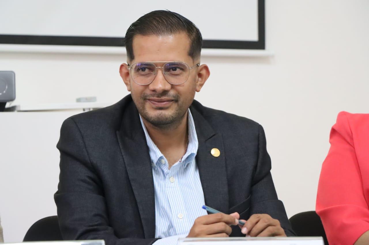 El derecho de acceso a la información está garantizado en Michoacán: Dip. Conrado Paz