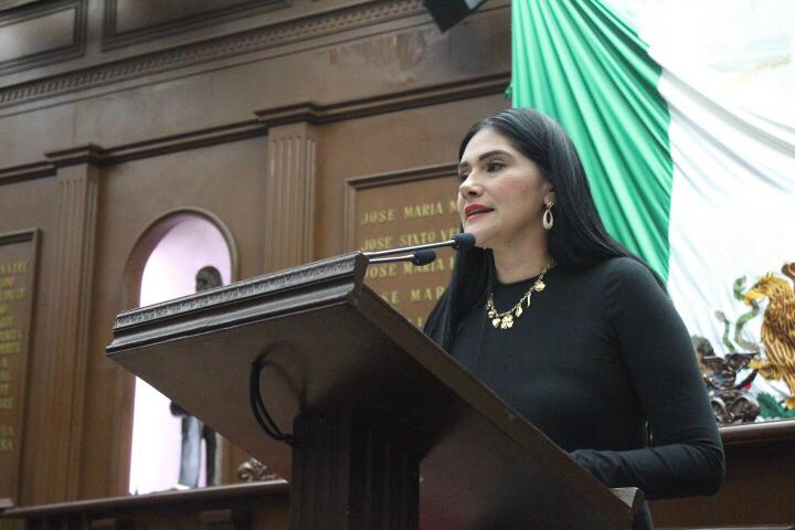 Diana Espinoza presenta propuesta para mejorar movilidad en Morelia, con la implementación del servicio Trolebús