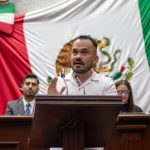 Hugo Rangel presenta la Ley Óliver, inspirada en la historia de un joven michoacano víctima de la violencia