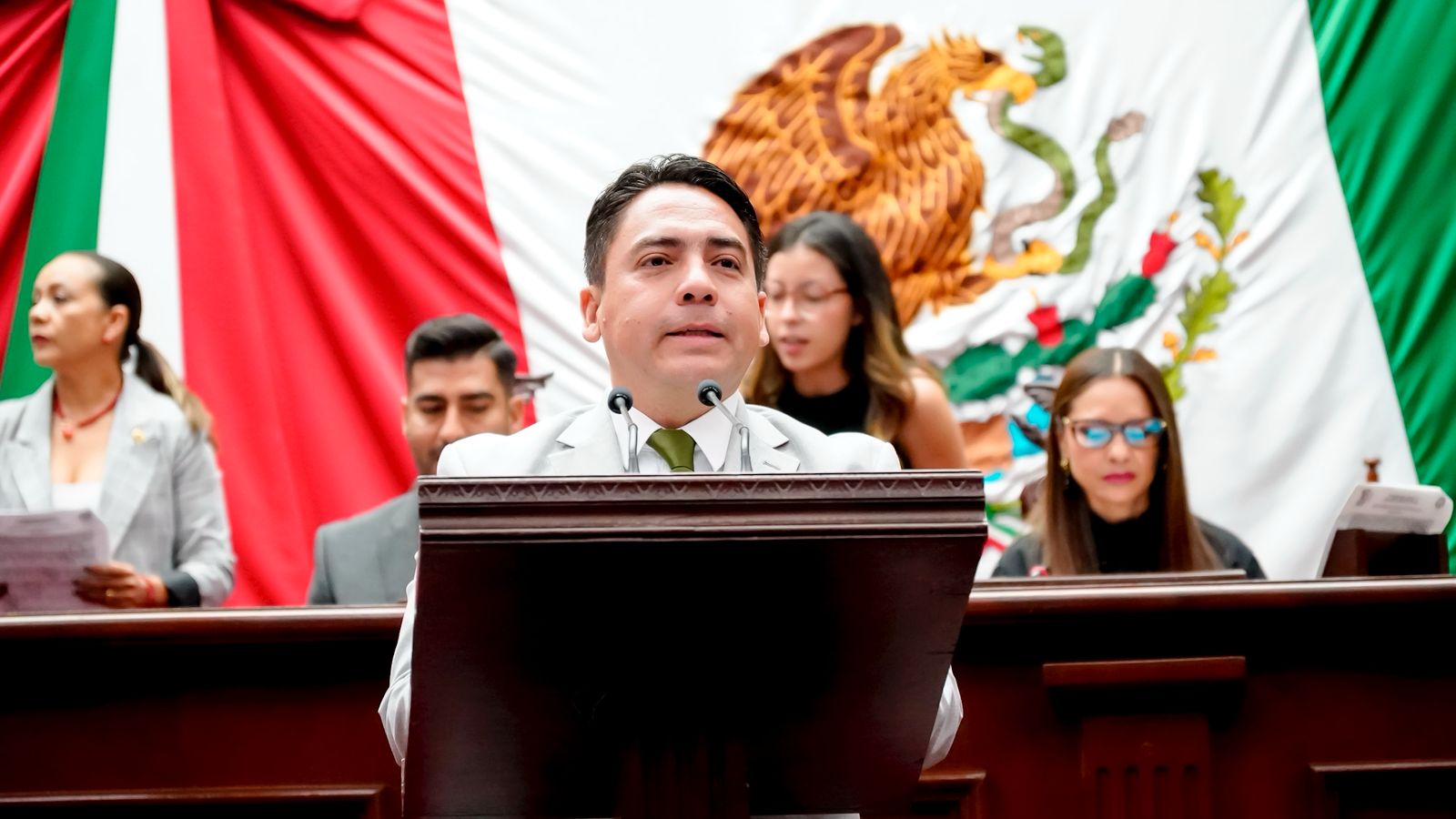 Iván Vera impulsa reforma a la Ley de Salud en Michoacán para garantizar igualdad de oportunidades profesionales en cargos directivos del sector