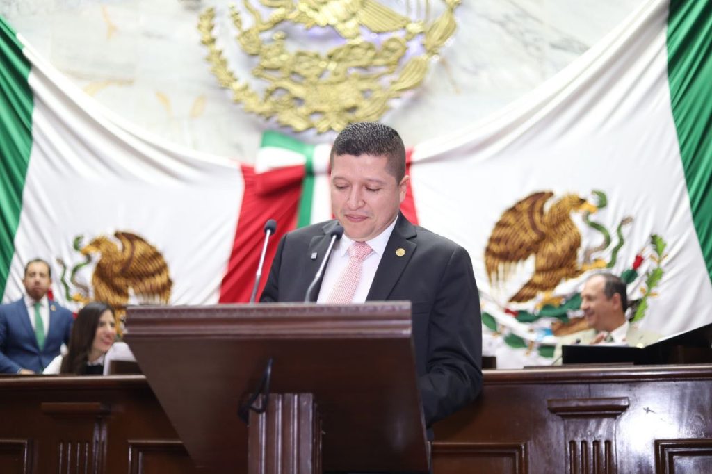Presenta Vicente Gómez iniciativa de ley para brindar servicios de salud prioritaria a grupos vulnerables