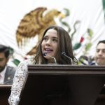 Xóchitl Ruiz González impulsa la dignificación laboral y salarial en la FGE y es aprobada por el Pleno del Congreso