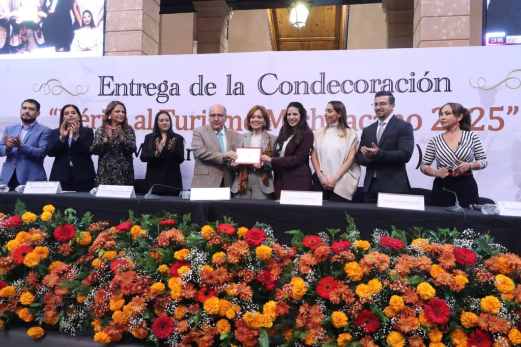 Entrega Congreso del Estado Condecoración “Mérito al Turismo Michoacano 2025” a Margarita Arriaga Pierres