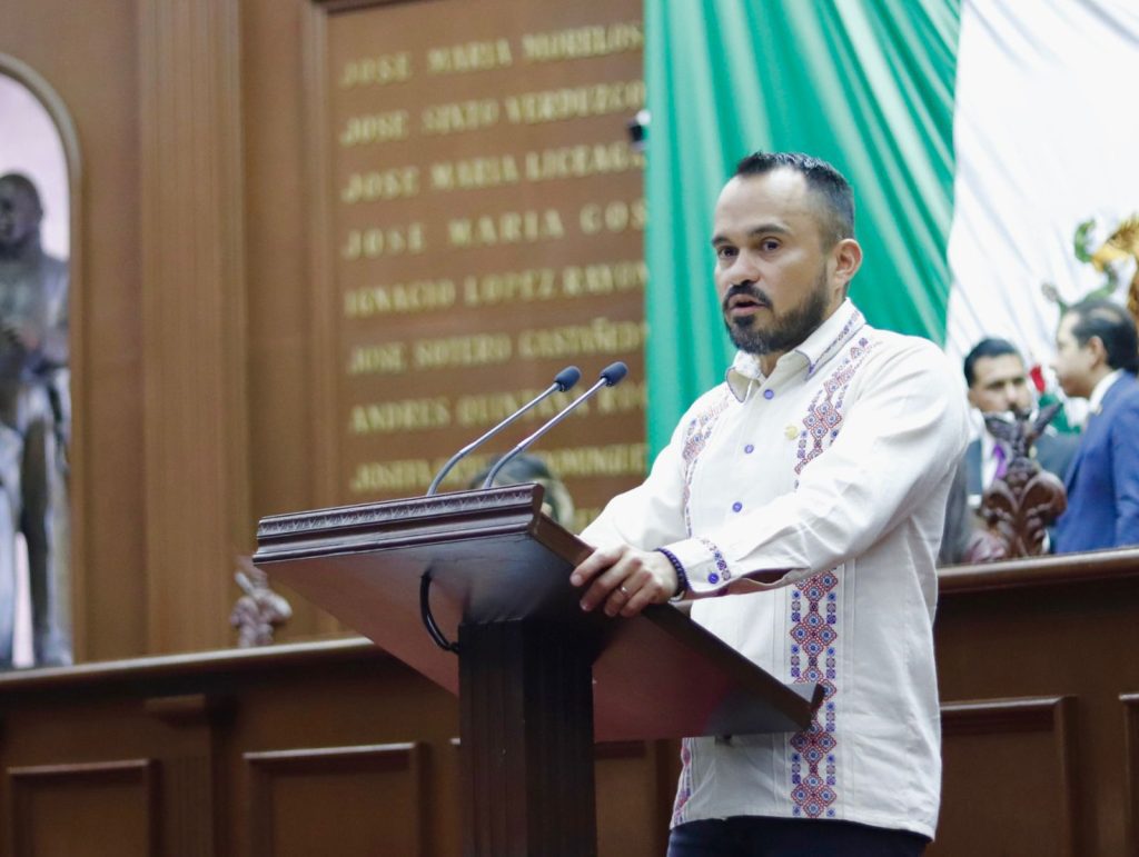 Hugo Rangel propone formalizar la suscripción de iniciativas para fortalecer la responsabilidad política y agilizar el trabajo legislativo