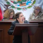 A propuesta de Belinda Iturbide, 76 Legislatura exhorta a que centros comerciales otorguen dos horas de estacionamiento gratuito