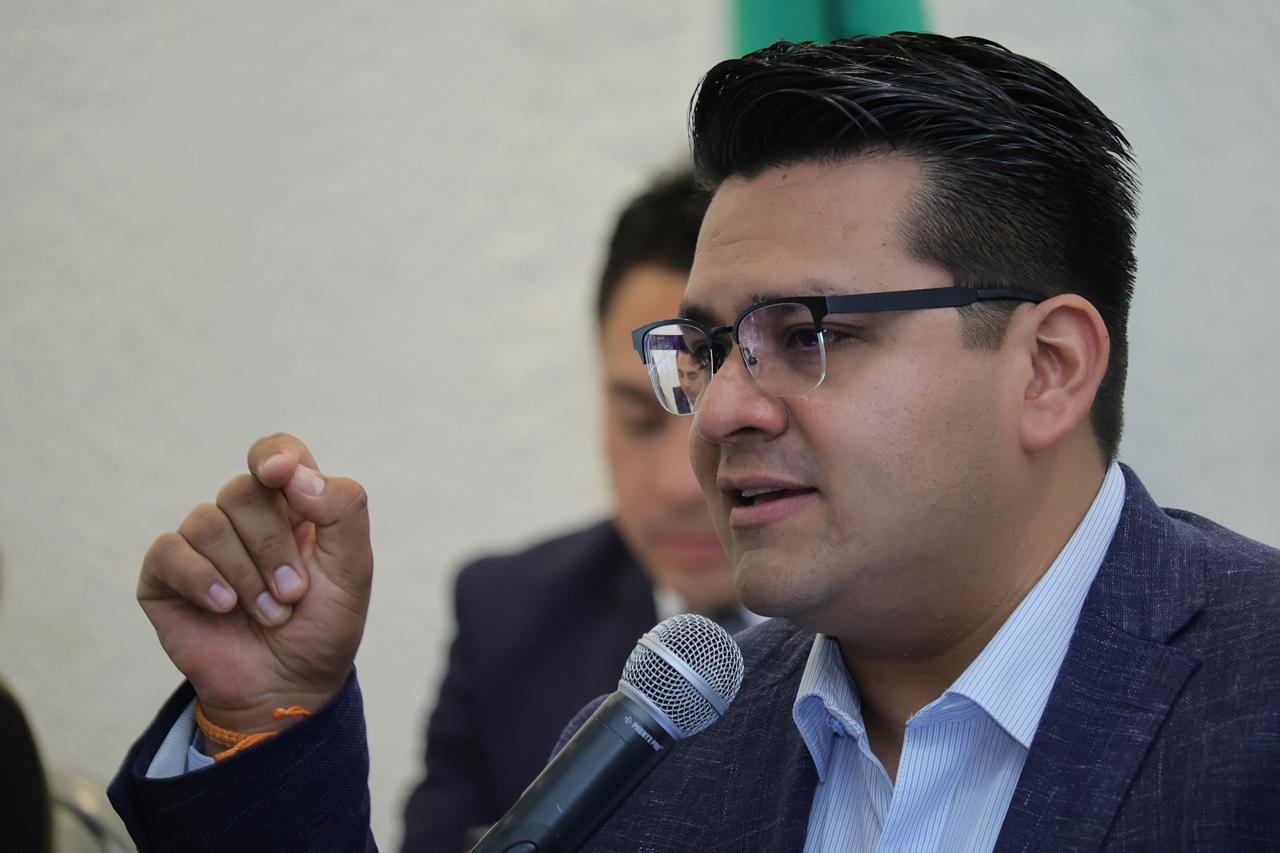 Presenta Toño Carreño iniciativa para combatir reclutamiento de niños y jóvenes