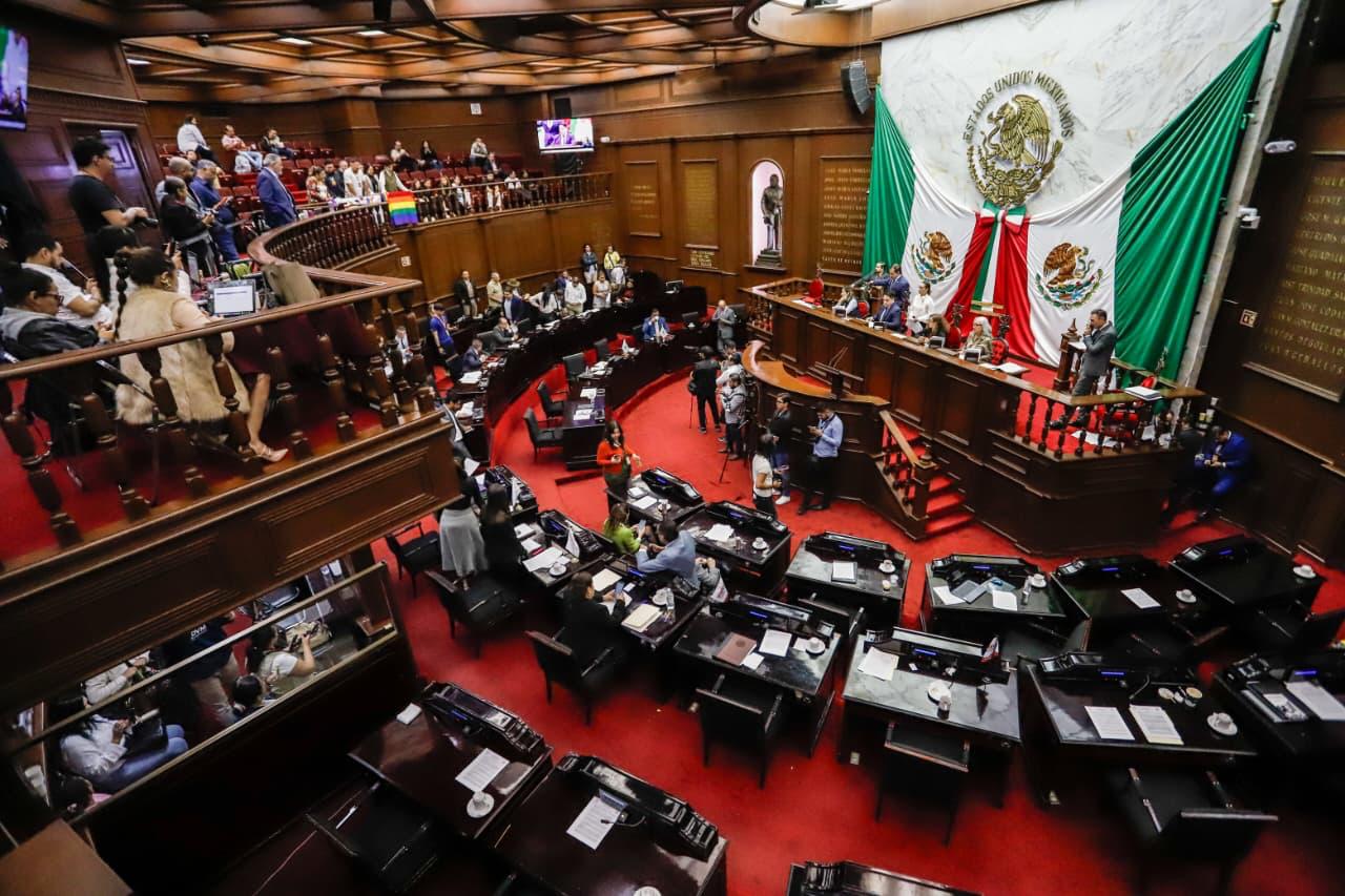 Prohíbe 76 Legislatura que prestadores de servicios públicos de transporte, trasladen a menores que viajen solos