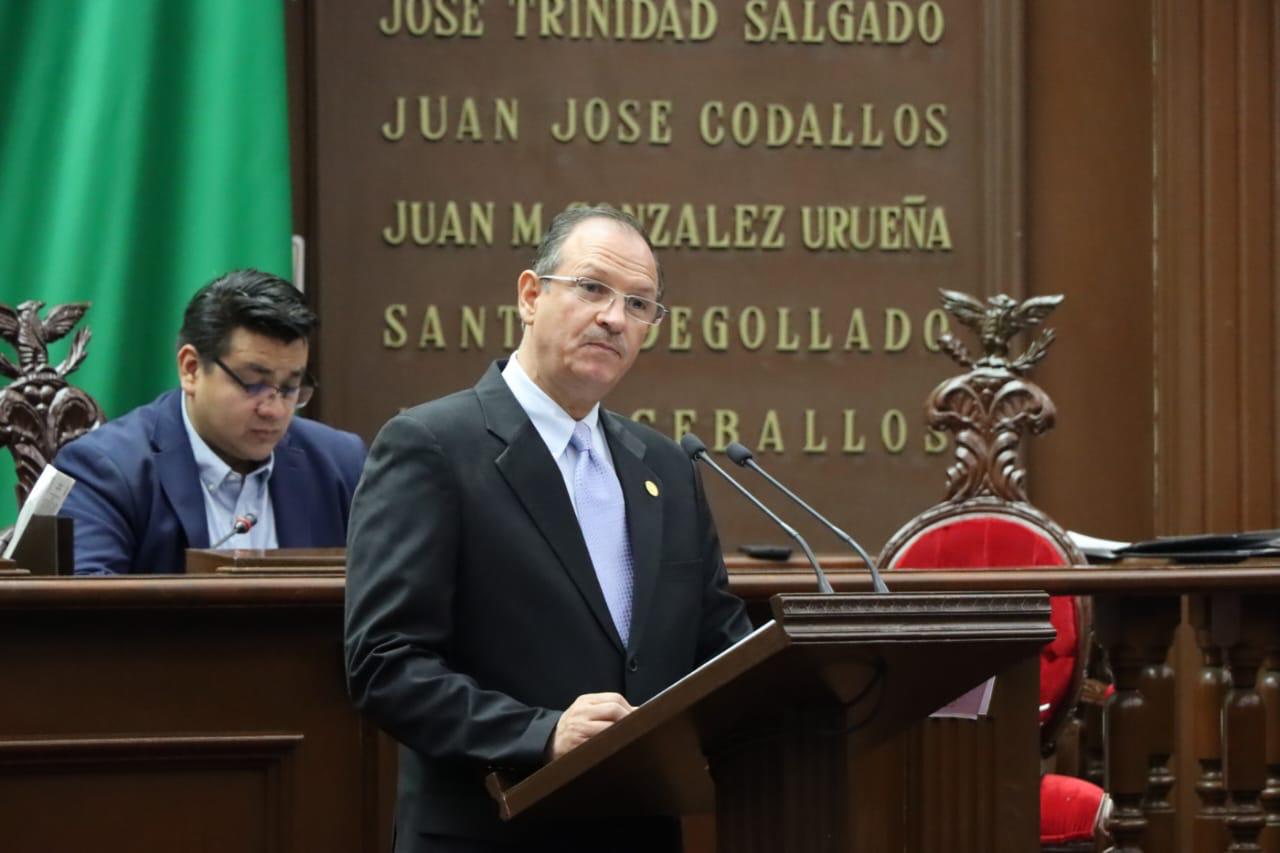 David Martínez Gowman propone reforma para regularizar inmuebles sin antecedentes de registro