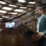 Propone Abraham Espinoza que actas de nacimiento tengan vigencia indefinida en Michoacán