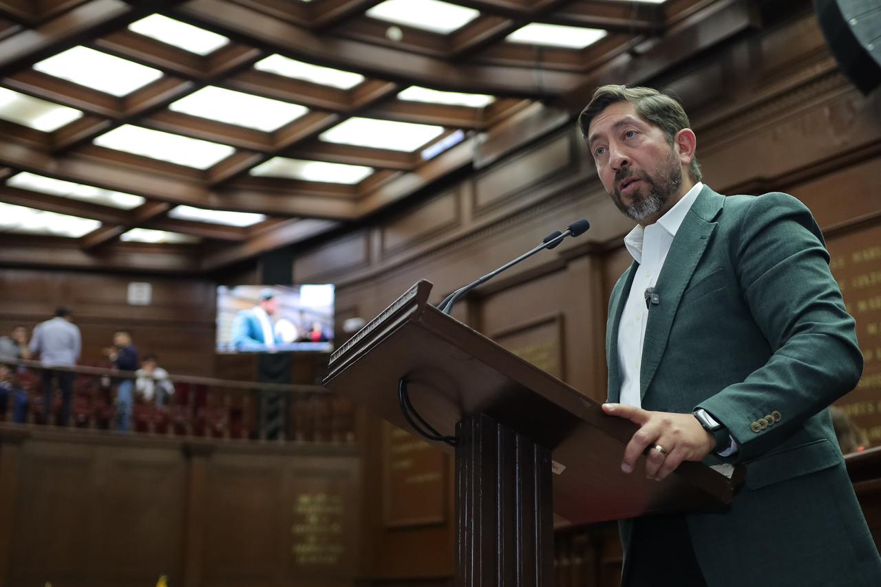 Propone Abraham Espinoza que actas de nacimiento tengan vigencia indefinida en Michoacán