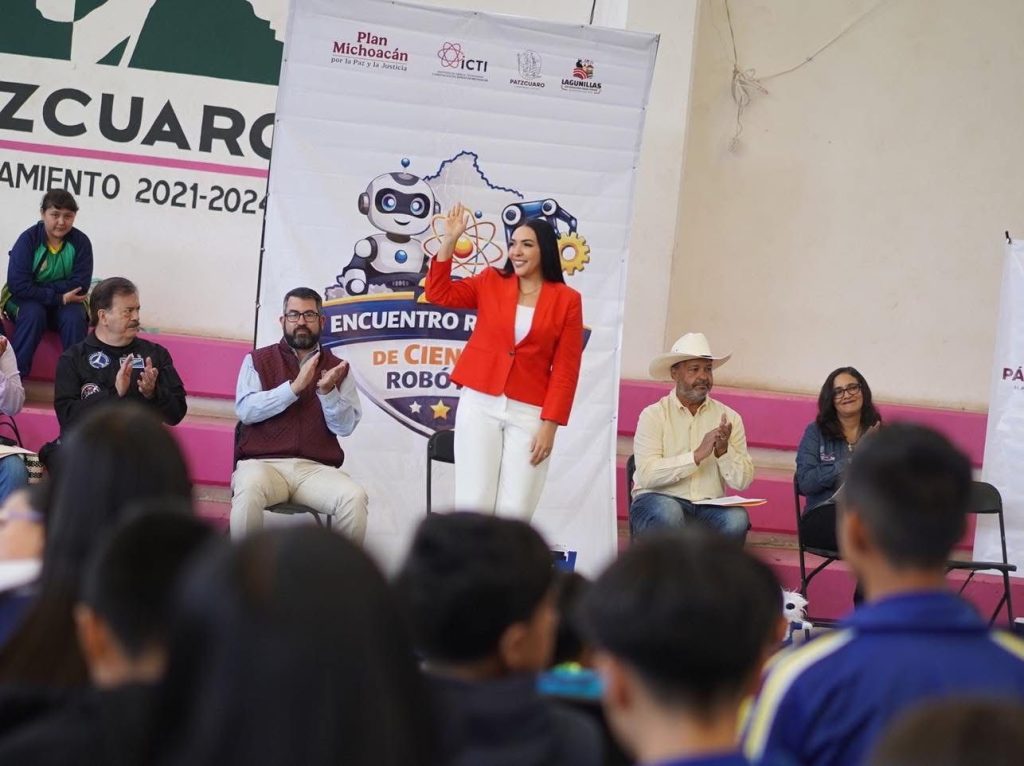Asiste Adriana Campos al Encuentro Regional de Ciencia y Robótica en Pátzcuaro
