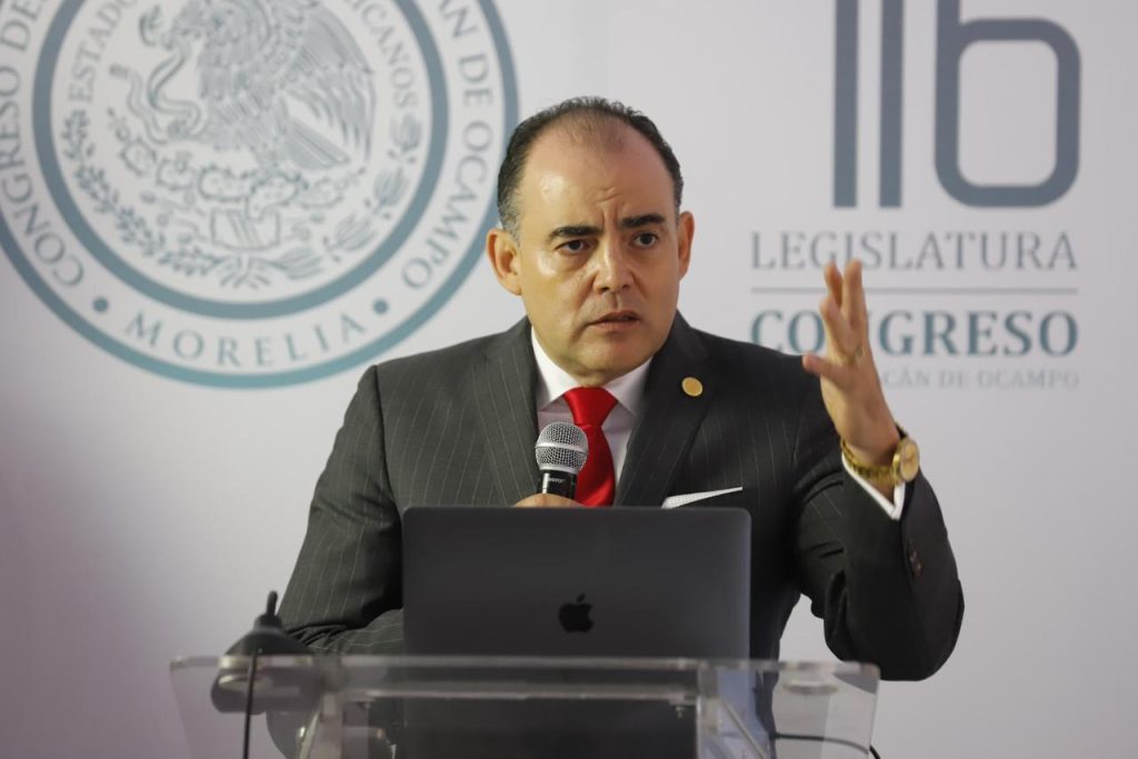 Desincorporación de predios fortalecerá salud, educación e infraestructura en Michoacán: Baltazar Gaona