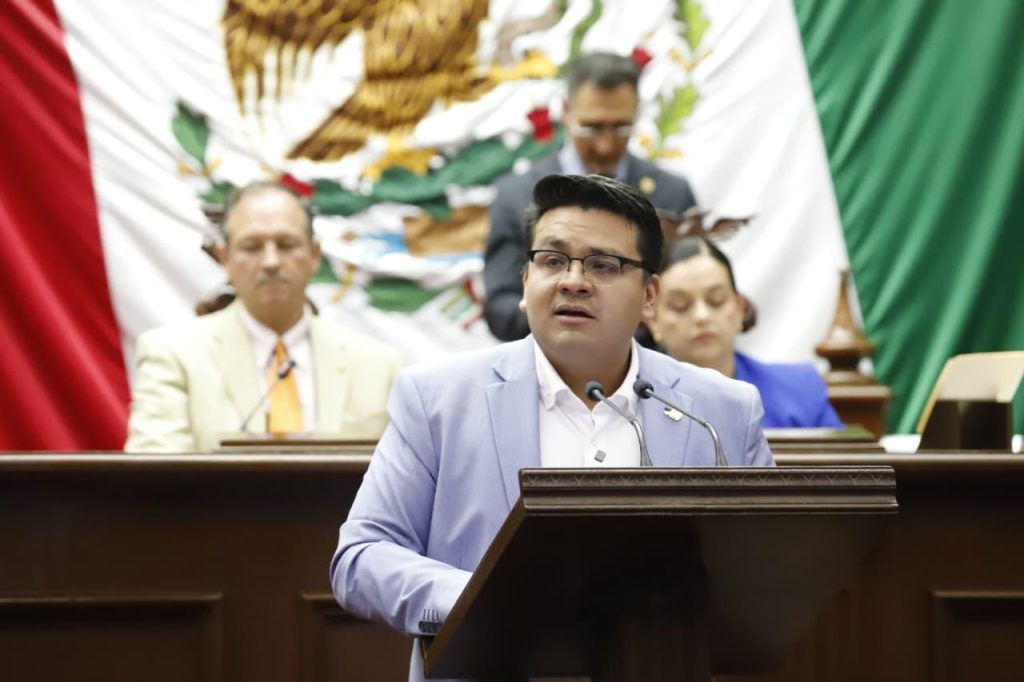 Presenta Toño Carreño reforma integral para en materia de salud mental para niñas, niños y adolescentes