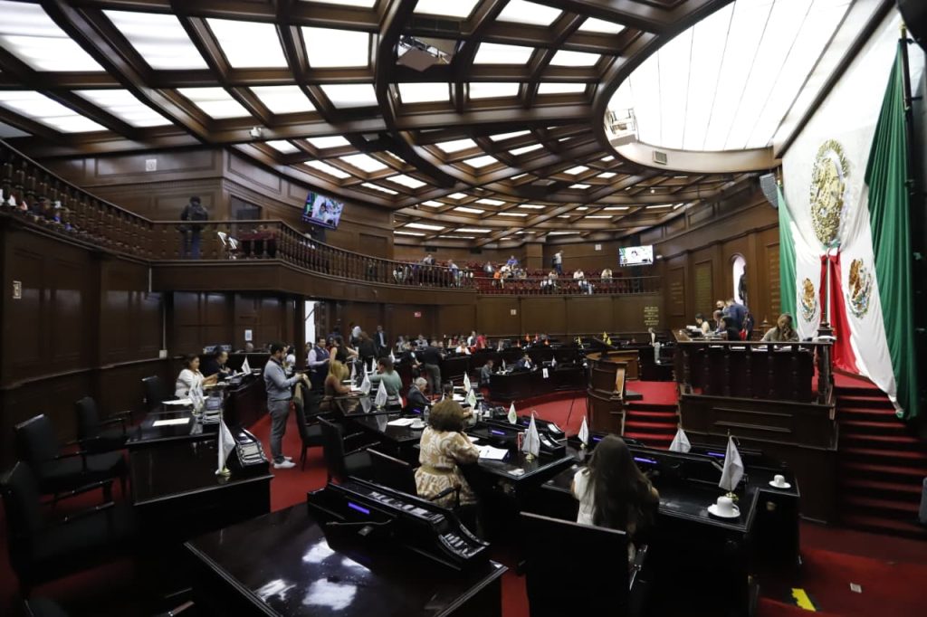 Genera 76 Legislatura, mejores condiciones para el desarrollo profesional de las y los jóvenes michoacanos