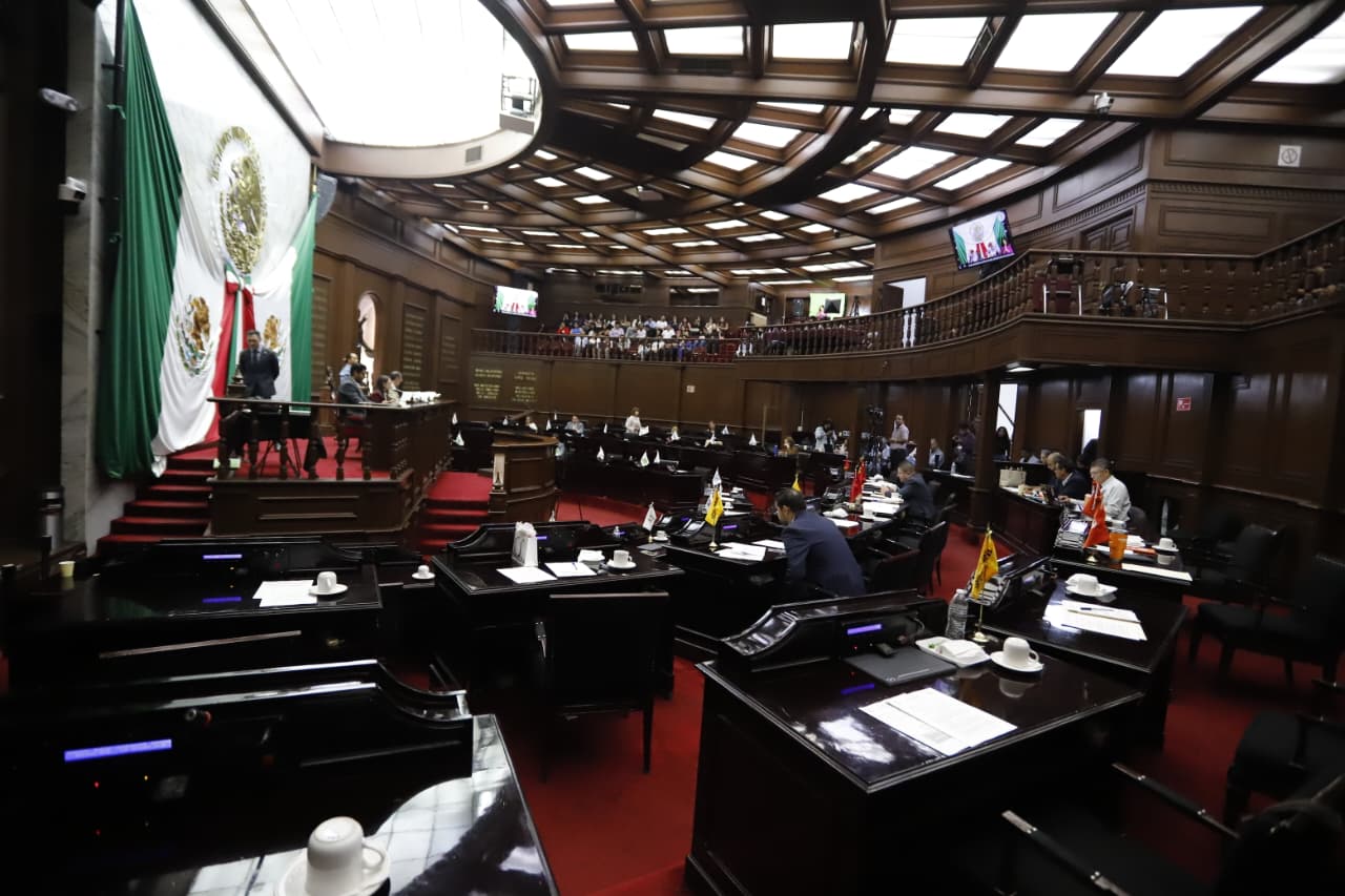 Glosó 76 Legislatura rubro de trabajo y previsión social del 4° Informe de Gobierno Estatal