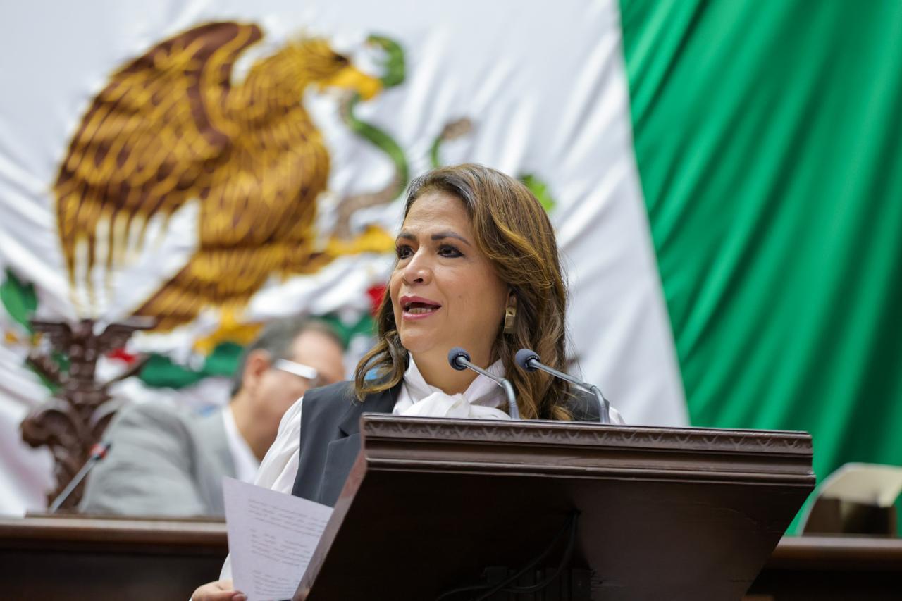 Fabiola Alanís propone actualizaar la Ley garantizar transporte público seguro para las mujeres en Michoacán