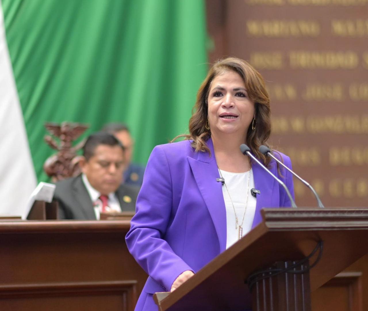 Fabiola Alanís propone que ciudadanía decida en Michoacán con consultas y plebiscitos