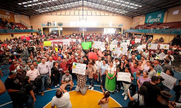 ¡A RAS DE TIERRA!: Carlos Torres Piña rompe el tablero y lidera la contienda en Michoacán tras brutal arranque en Zacapu