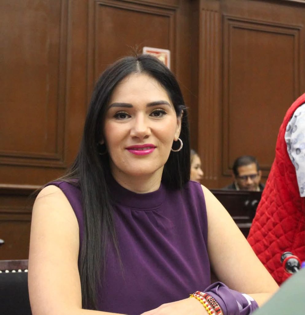 Respalda Diana Espinoza al sector mezcalero