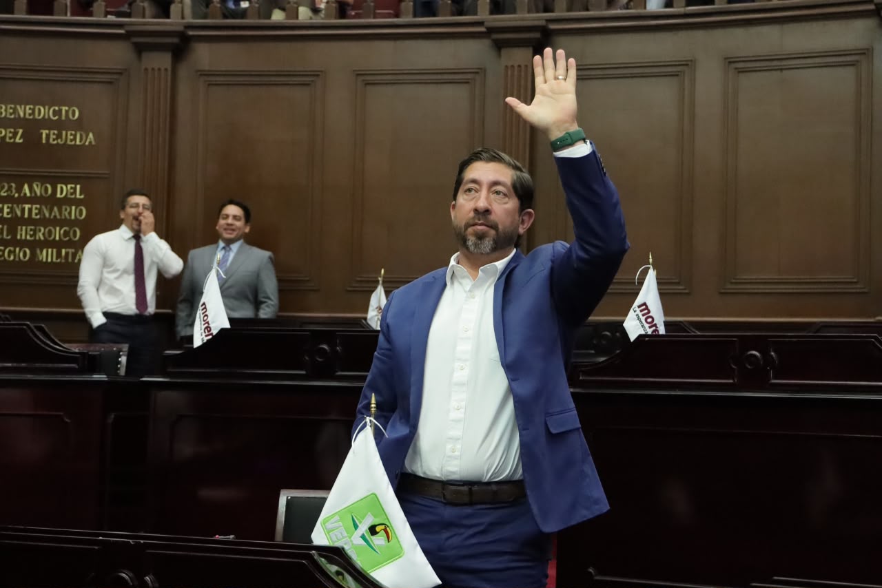 En Segundo Informe Legislativo Abraham Espinoza reitera compromiso con las familias michoacanas