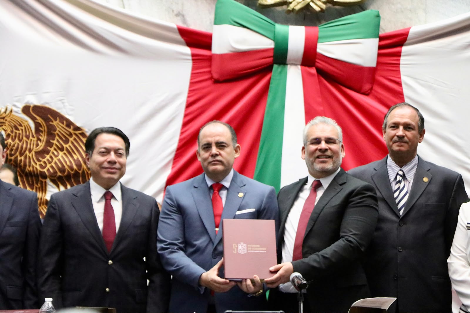 Michoacán recuperó el rumbo, pero aún quedan pendientes por resolver: Baltazar Gaona, al recibir el Quinto Informe de Gobierno