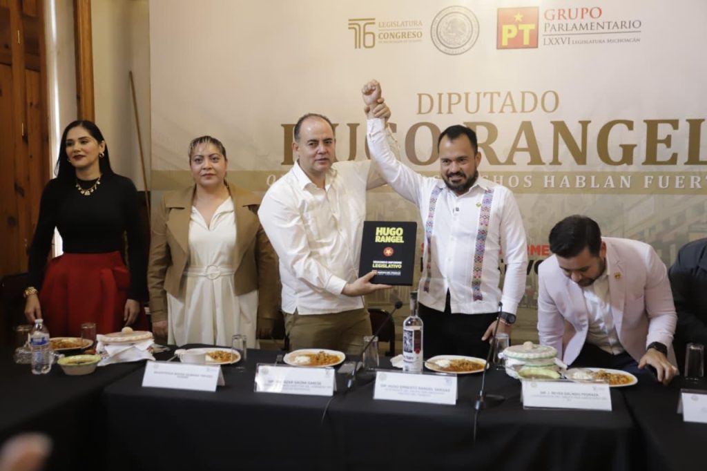 Hugo Rangel hace entrega de su Segundo Informe de Actividades Legislativas