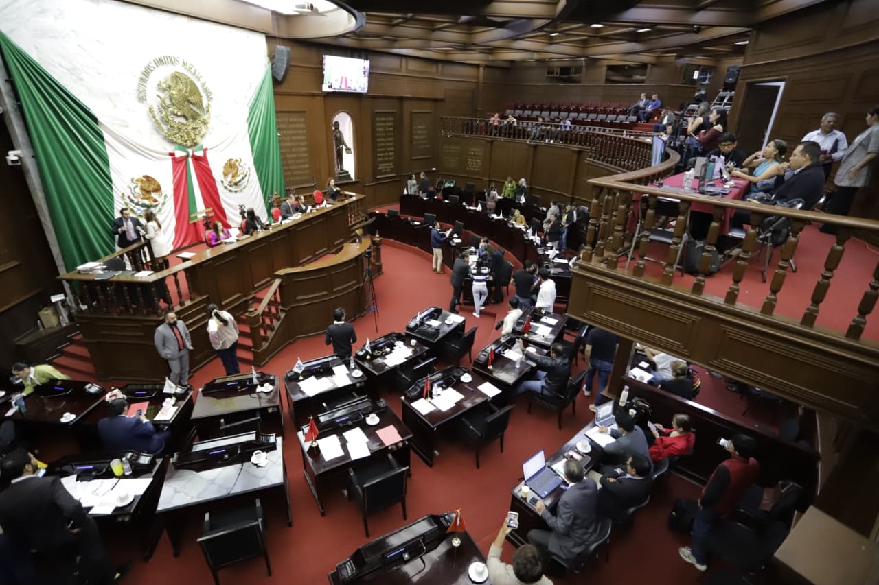 Aprueba Congreso de Michoacán minuta en materia de nacionalidad única para ejercer la titularidad de los Poderes Ejecutivo Federal y Locales