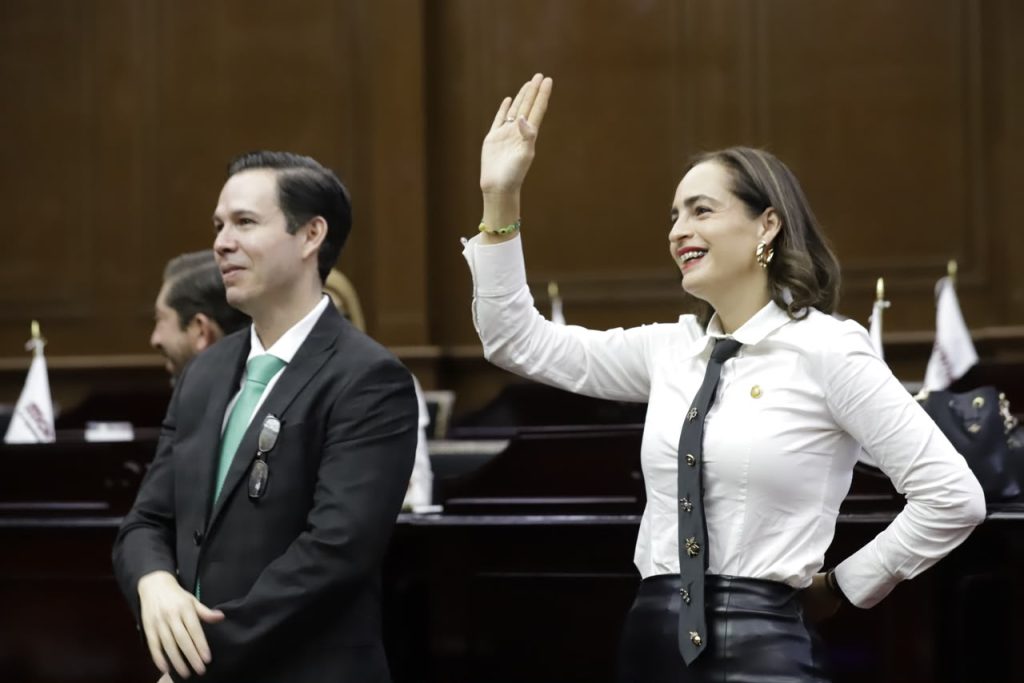Presenta Sandra Arreola iniciativa para protección de animales comunitarios